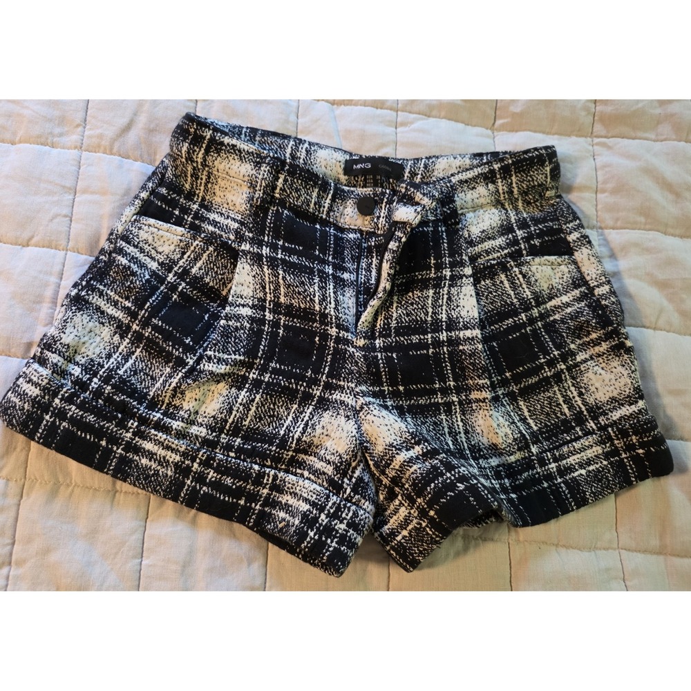 Ming Basics Women's Black And‎ White Pocket Mid Rise Shorts Size 4